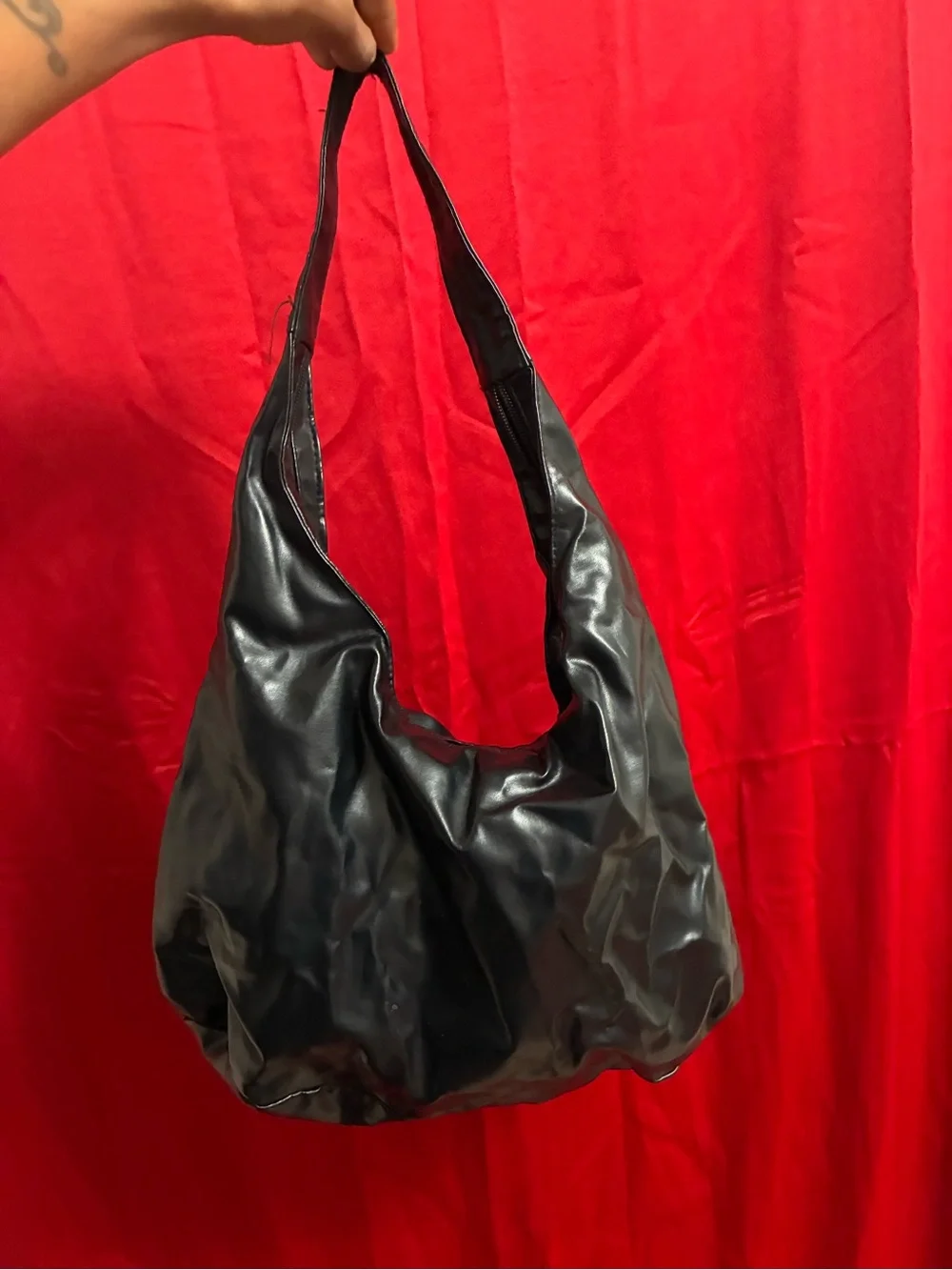 Worn and torn un branded bag Classic Black Leather Hobo Shoulder Bag - Unbranded